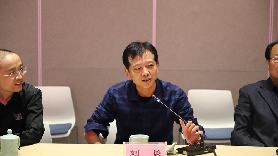 电子游戏平台app