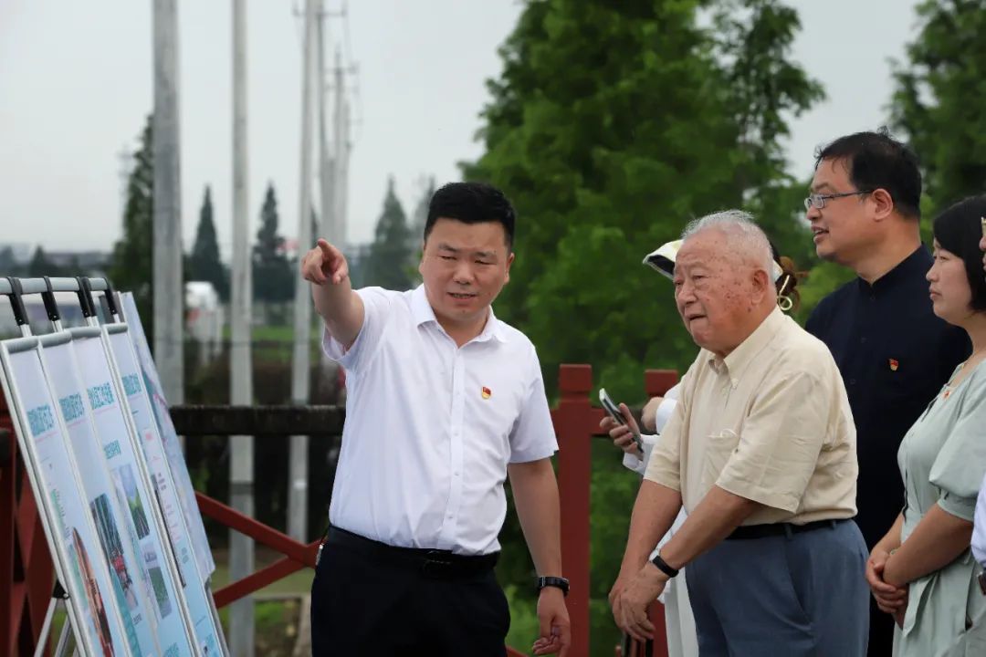 沿院士足迹13.jpg 沿院士足迹13.jpg