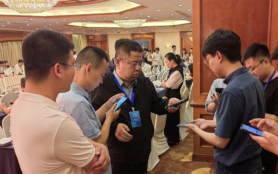 电子游戏平台app